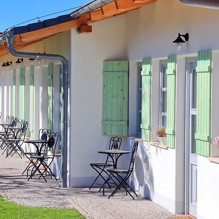 La Bobul Apartments Drnholec Ngoại thất bức ảnh